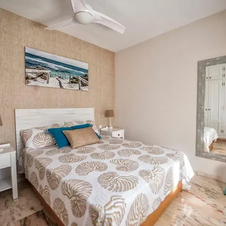 Apartamento Con Terraza Vista Mar Apartment *